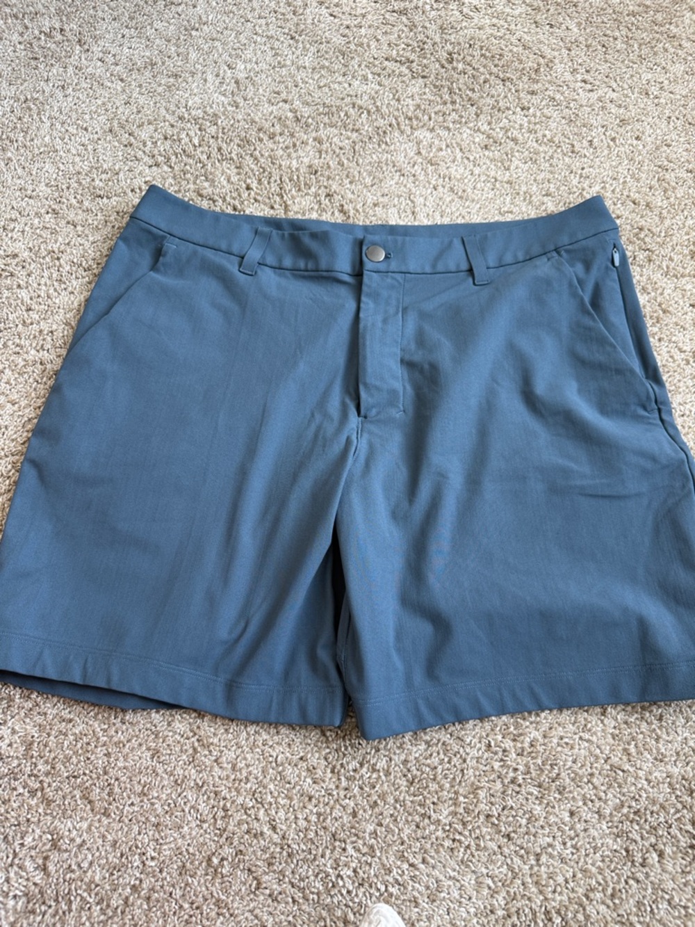 lululemon athletica Men's Cargo Shorts — Slate Blue